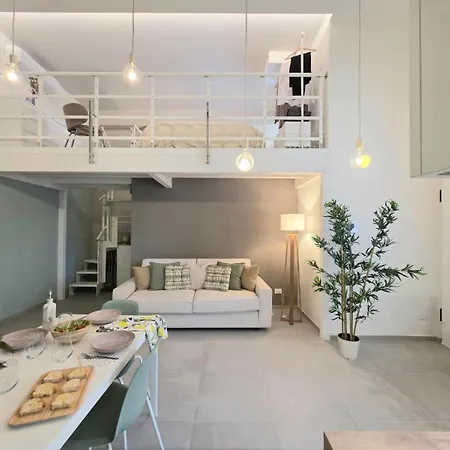 Seven, Loft A 70metri Dal Mare Lägenhet *